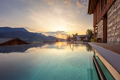 Luxus-Chalet mit Pool und Sauna am Skilift