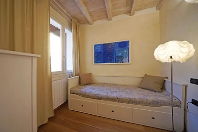 Vakantieappartement in Salò met zwembad