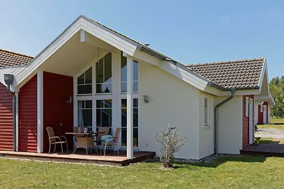 Bungalow moderno con stufa a legna e vista...