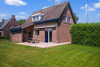 Gezellig vakantiehuis in Oploo met een tuin