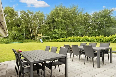 Luxuriöses Poolhaus in Strandnähe