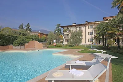 Vakantieappartement in Salò met zwembad
