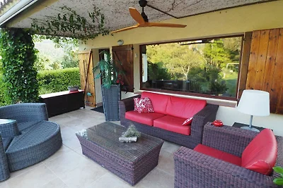 Ruhige Villa mit privatem Swimmingpool in...