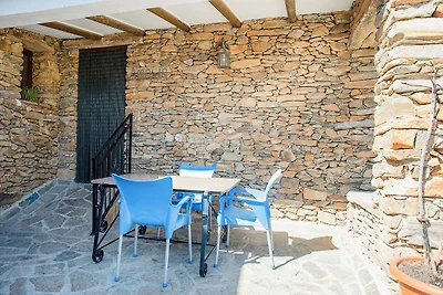 Rustico cottage a Laroya con piscina e...