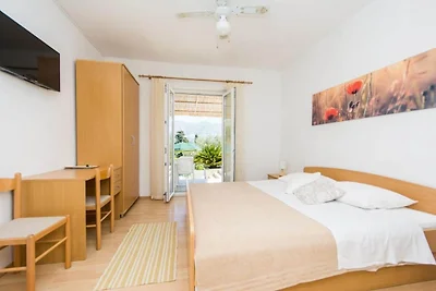 Apartments & Rooms Jokovic-Deluxe Studio ...