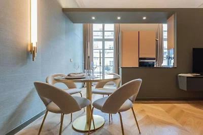 Wohnung in Torino mit Balkon und Parken