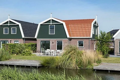 Ferienhaus in Uitdam mit Terrasse