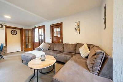 Komfortables großes Ferienhaus im Eifel mit...