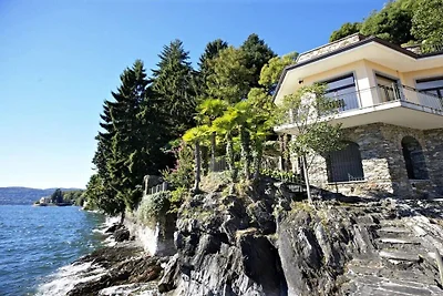 Villa in Pallanza (VB) mit Schwimmbecken