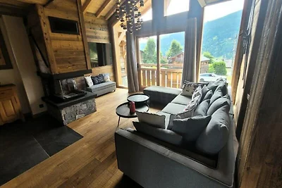 Chalet in Les Gets mit Pisten- und Seeblick