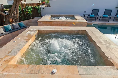 Villa ad Albufeira con giardino