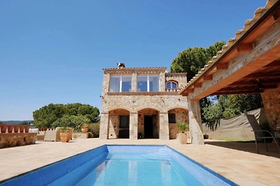 Vrijstaande villa in Catalonië met...