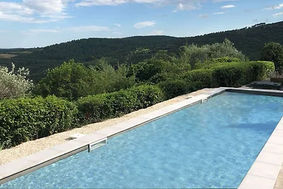 Villa in Berlou mit Pool und Weinbergen
