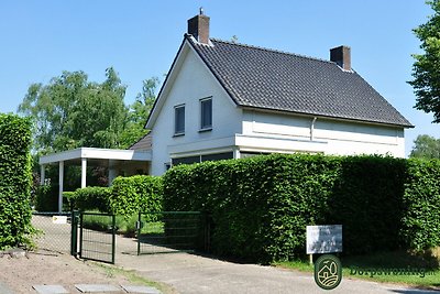 Geschmackvolles Ferienhaus in Leende mit...