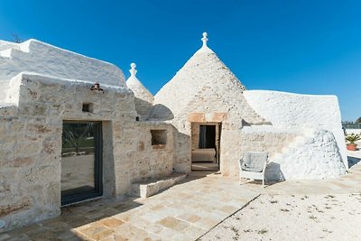 Villa in Brindisi mit Schwimmbecken