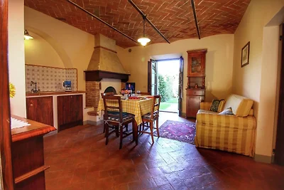 Accogliente casa colonica con piscina a...