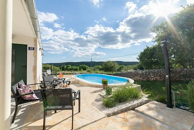 Serene Retreat Holiday Home with Pool - Two B...