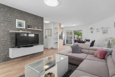 Wohnung in Rogoznica mit Terrasse