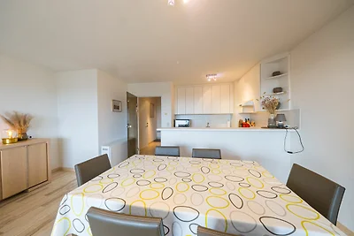 Helle Wohnung mit Terrasse