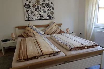 Casa vacanze con 2 camere da letto e giardino...