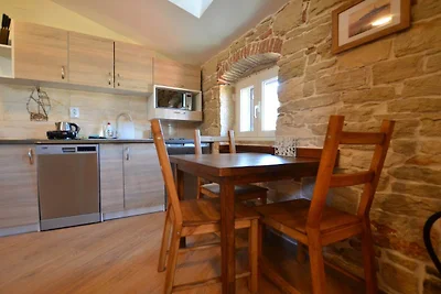Urban and Upscale Homes Rovinj Old Town - Com...