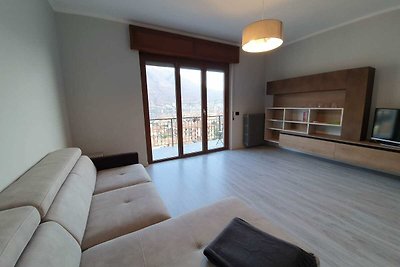 Apartment mit Panoramablick auf den Ortasee