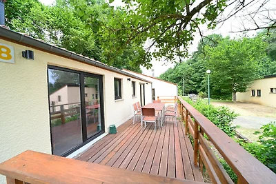 Comfortabele bungalow bij het Rabaismeer