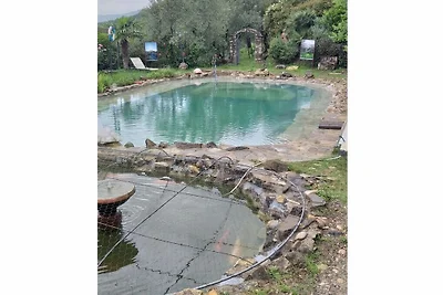 Graziosa casa vacanze in riva al lago