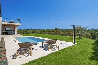Villa in Labin mit Schwimmbecken