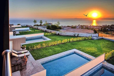 Lussuosa villa sulla penisola di Halkidiki co...
