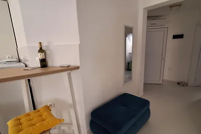 La Casa Nostra Apartments - Classic 1 Bedroom...