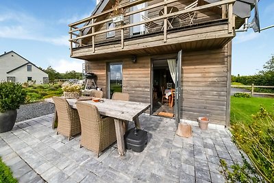 Schönes Ferienhaus in Houffalize mit Terrasse