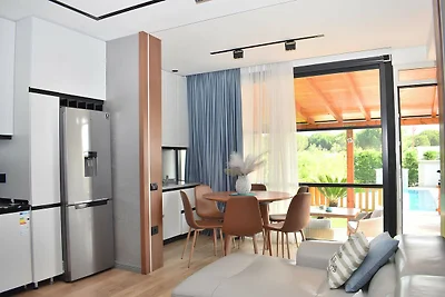 Villa in Gjiri i Lalzit bij Beduin Strand