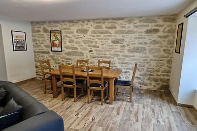 Guerlesquin-Dorfhaus mit Garten