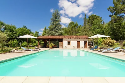 Gemütliches Haus in Bourgnac mit Pool