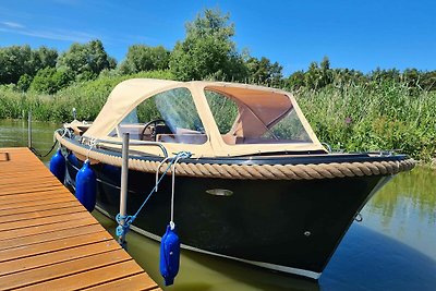 Luxe woonboot voor 3 personen, aan zee.