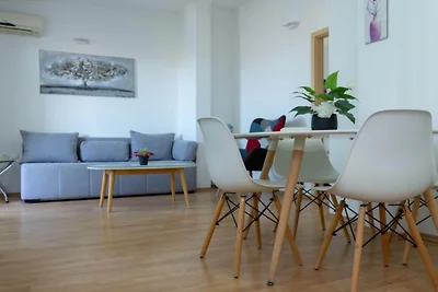 Vacation Home Pasalic - Eight Bedroom Holiday...