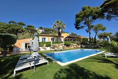 Villa in Begur mit Schwimmbecken