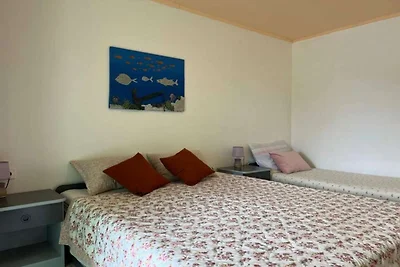 Appartamento monolocale con balcone a Podaca