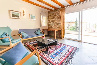 Accogliente villa a Roses con piscina privata