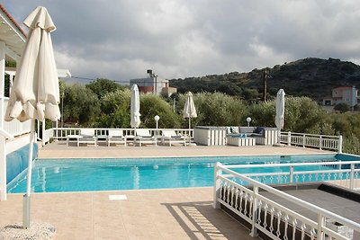 Bellissima villa vicino al mare a Epano Sisi