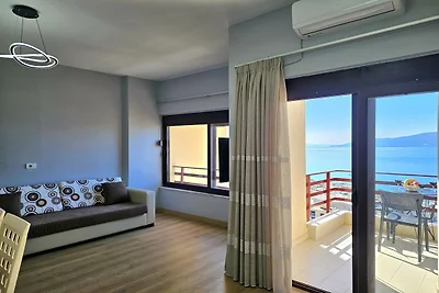 Accogliente apt con balcone privato, Saranda