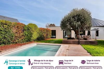 Apartment in St. Armel mit beheiztem Pool