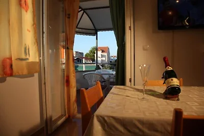 Wohnung mit Balkon in der Nähe von Vodice