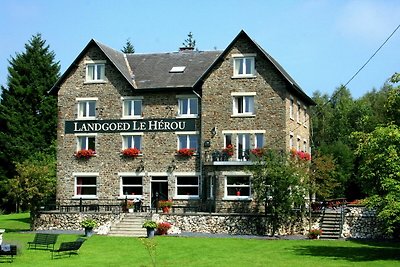 Schönes Landhaus in den Ardennen mit viel...