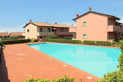 Schönes Appartement mit Garten und Kamin