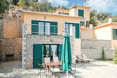 Villa premium con vista sulla costa arcadica