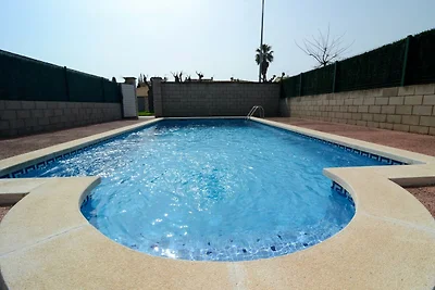 Ferienhaus in LEscala mit Swimmingpool