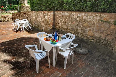 Wohnung in einem Bauernhaus mit Swimmingpool