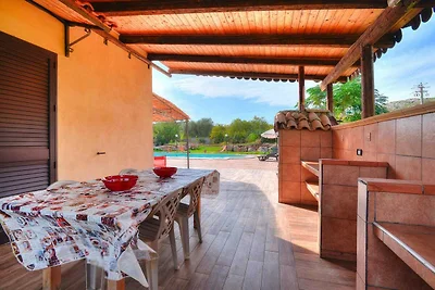 Casa vacanze con piscina privata, Floridia
